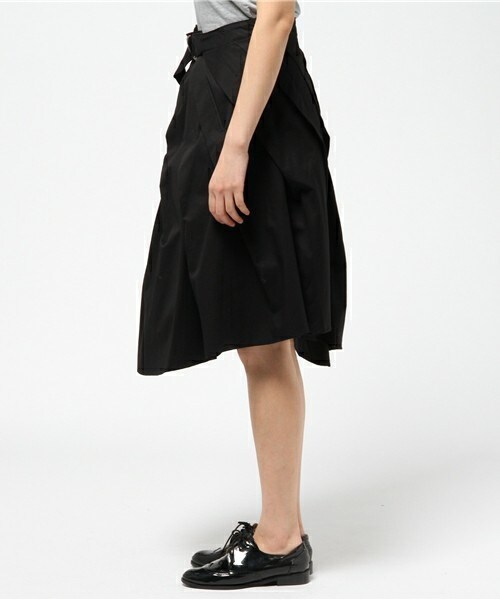 gomme(ゴム)の「タックスカート(スカート・レディース・ブラック/チャコールグレー・MEDIUM)」の5枚目の写真