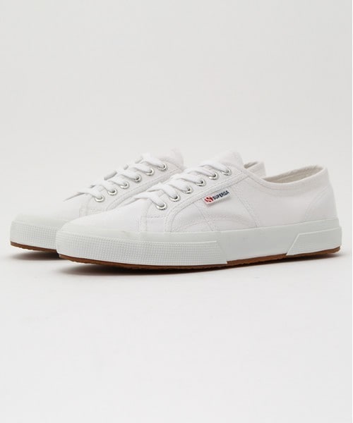 SUPERGA(スペルガ)の「SUPERGA COTU CLASSIC(スニーカー・メンズ・ホワイト/ネイビー・40/41/42/43)」の1枚目の写真