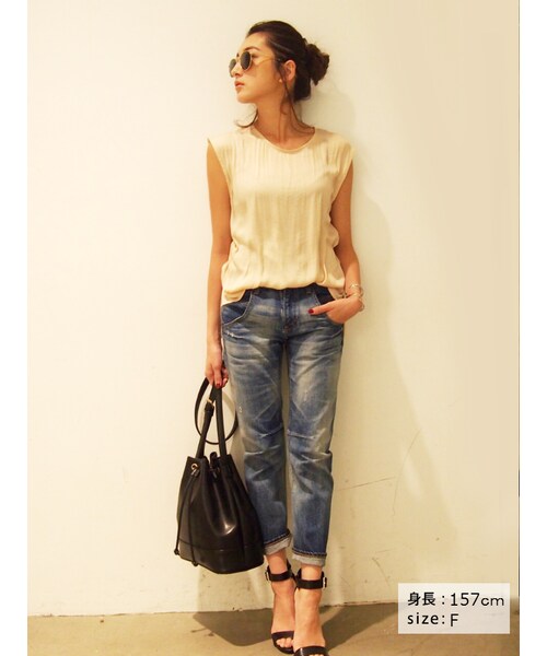 Ungrid（アングリッド）の「ヴィンテージサテンノースリトップス（トップス・レディース・アイボリー/ブラック/カーキ・F）」の5枚目の写真