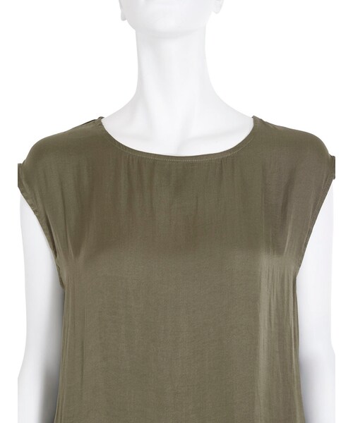 Ungrid（アングリッド）の「ヴィンテージサテンノースリトップス（トップス・レディース・アイボリー/ブラック/カーキ・F）」の10枚目の写真