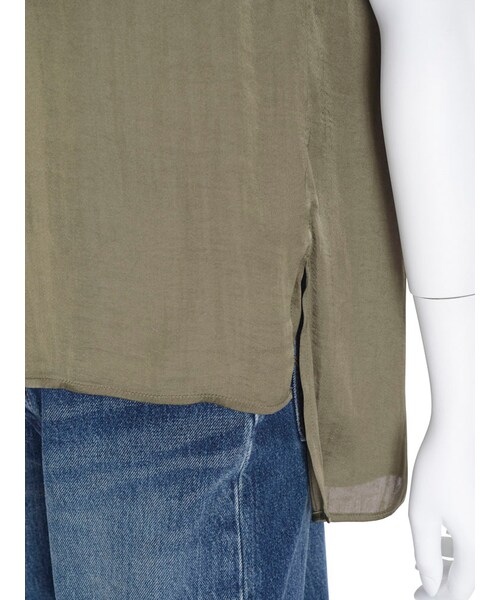 Ungrid（アングリッド）の「ヴィンテージサテンノースリトップス（トップス・レディース・アイボリー/ブラック/カーキ・F）」の13枚目の写真