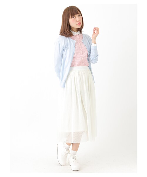 earth music&ecology（アースミュージックアンドエコロジー）の「【スキスカ!】チュールミモレスカート（スカート・ホワイト/ライトグレー/ネイビー・F）」の7枚目の写真