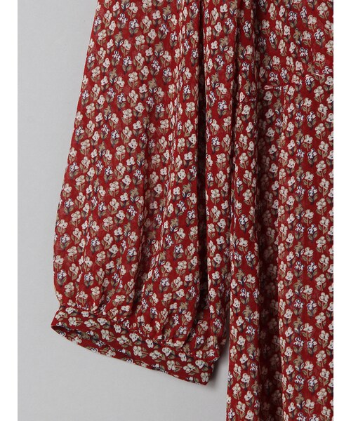 E hyphen world gallery（イーハイフンワールドギャラリー）の「シフォン小花柄ロングガウン（ワンピース/ドレス・レッド/ベージュ/ネイビー・F）」の8枚目の写真