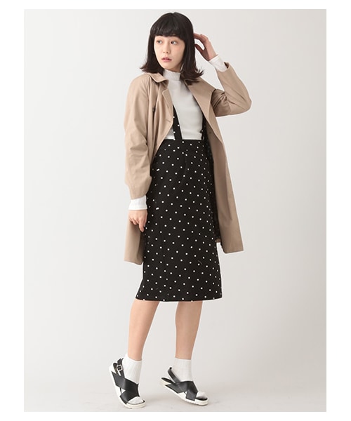 E hyphen world gallery（イーハイフンワールドギャラリー）の「サスペンダー付ひざ丈タイトスカート（スカート・オフホワイト/ブラック/カーキ/ブルー/ネイビー・F）」の13枚目の写真