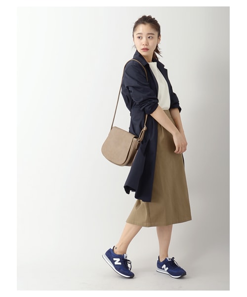 E hyphen world gallery（イーハイフンワールドギャラリー）の「サスペンダー付ひざ丈タイトスカート（スカート・オフホワイト/ブラック/カーキ/ブルー/ネイビー・F）」の14枚目の写真