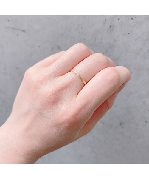 pinacoteca（ピナコテーカ）の「ピナコテーカ 639 サンライズ 一粒ダイヤモンド リング（リング・レディース・ゴールド・5.5号サイズから）」の3枚目の写真