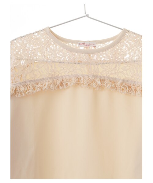 earth music&ecology（アースミュージックアンドエコロジー）の「フリンジレースドッキングプルオーバー（トップス・アイボリー/ブラック/ピンクベージュ・F）」の14枚目の写真