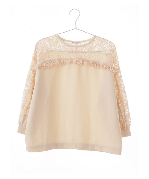 earth music&ecology（アースミュージックアンドエコロジー）の「フリンジレースドッキングプルオーバー（トップス・アイボリー/ブラック/ピンクベージュ・F）」の3枚目の写真