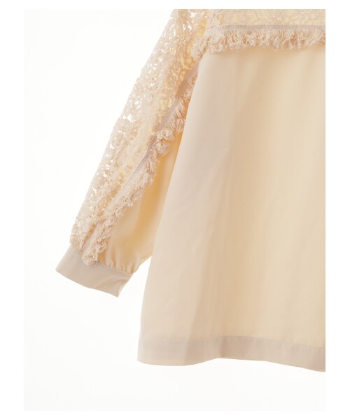 earth music&ecology（アースミュージックアンドエコロジー）の「フリンジレースドッキングプルオーバー（トップス・アイボリー/ブラック/ピンクベージュ・F）」の15枚目の写真