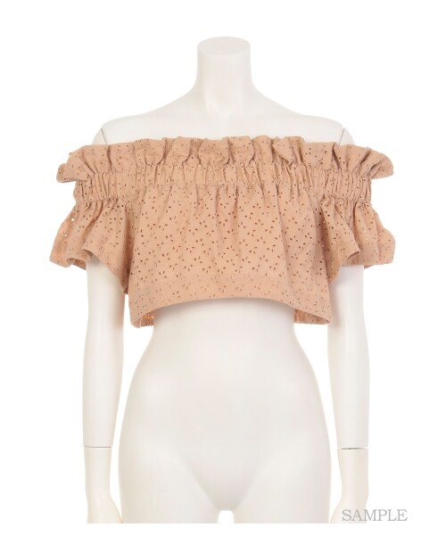 lilLilly（リルリリー）の「コットンレースオフショルブラウス（トップス・レディース・WHITE/BEIGE/RED・FREE）」の9枚目の写真