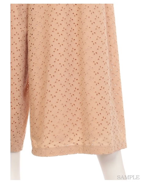 lilLilly（リルリリー）の「コットンレースフレアワイドパンツ（パンツ・レディース・WHITE/BEIGE/RED・S/M）」の8枚目の写真