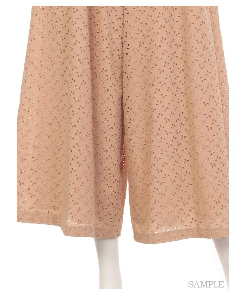 lilLilly（リルリリー）の「コットンレースフレアワイドパンツ（パンツ・レディース・WHITE/BEIGE/RED・S/M）」の7枚目の写真