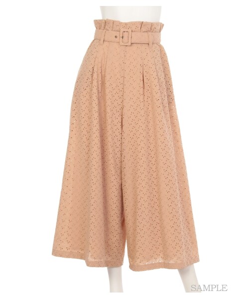 lilLilly（リルリリー）の「コットンレースフレアワイドパンツ（パンツ・レディース・WHITE/BEIGE/RED・S/M）」の9枚目の写真