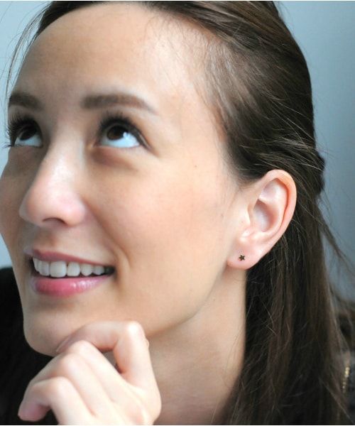 les desseins de DIEU(レデッサンドゥデュー)の「レ デッサン ドゥ デュー 589-S プチ スター スタッド ピアス(ピアス(両耳用)・レディース・ゴールド・フリーサイズ)」の3枚目の写真