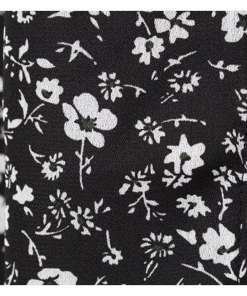 laboratory work（ラボラトリーワーク）の「紐ベルト付き小花柄マキシワンピース（ワンピース/ドレス・レディース・ブラック系/ネイビー系・M）」の9枚目の写真