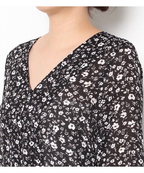 laboratory work（ラボラトリーワーク）の「紐ベルト付き小花柄マキシワンピース（ワンピース/ドレス・レディース・ブラック系/ネイビー系・M）」の5枚目の写真