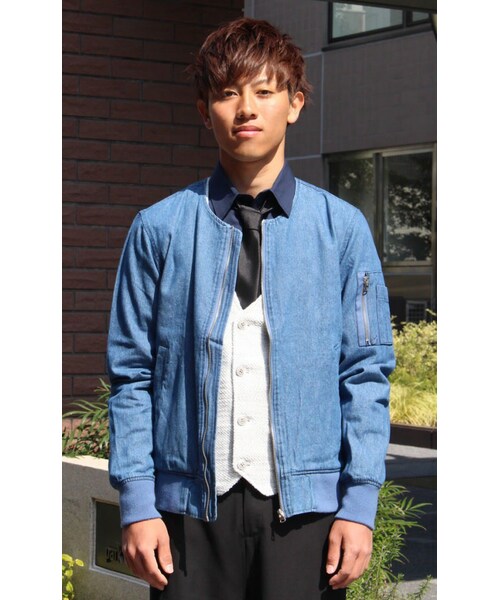 Cuirs（キュイー）の「リブ付きノーカラーデニムブルゾン（ノーカラージャケット・メンズ・ブルー/ライトブルー・M/L）」の2枚目の写真