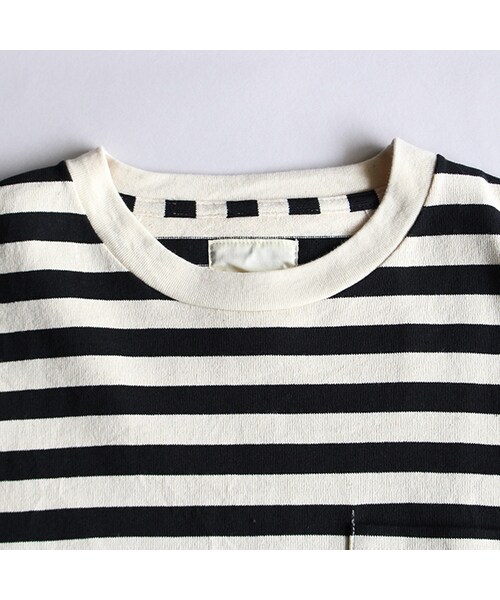 VOO（ヴォー）の「2ver. 1/2 Border Tee（トップス・Black/Red・1/2）」の4枚目の写真