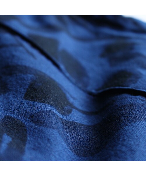 VOO（ヴォー）の「Dyed Flower Shorts・撥（パンツ・Indigo・1/2）」の7枚目の写真