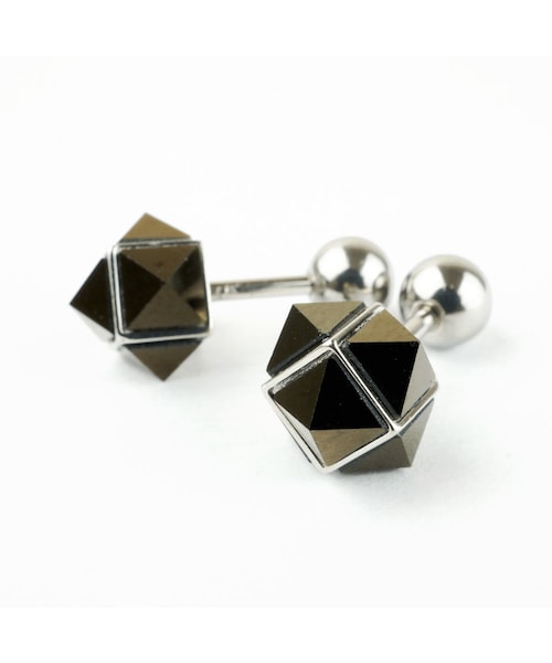 no brand（ノーブランド）の「両耳用（2個セット） ピラミッド