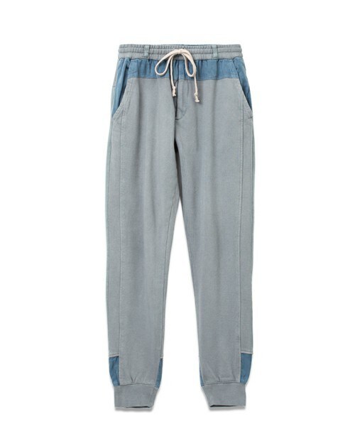 DISCOVERED（ディスカバード）の「DISCOVERED オーバーダイスウェットパンツ（その他パンツ・メンズ・ブラック/ブルー・1/2）」の2枚目の写真