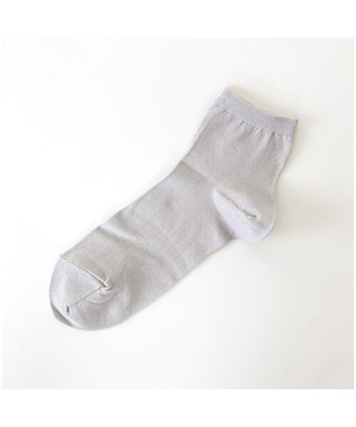 靴下屋（クツシタヤ）の「ハイゲージ無地ショートソックス（ソックス・靴下・レディース・オフホワイト/サラシ/シルバーグレー/クロ/チャコールグレー/ピーチ/パステルピンク/オレンジ/ライムイエロー/サックス/コン/ラベンダー・22.0～24.0cm）」の3枚目の写真