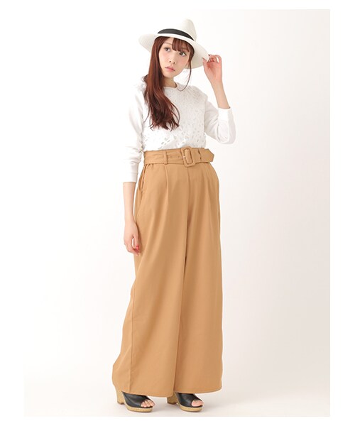 earth music&ecology（アースミュージックアンドエコロジー）の「太ベルト付きワイドパンツ（パンツ・アイボリー/ベージュ/カーキ/ネイビー・F）」の7枚目の写真