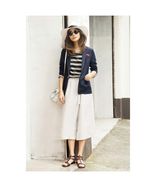 IEDIT（イディット）の「IEDITレーベルコレクション　きれいめ素材で大人顔に仕立てたマルチボーダートップス〈ブラック×ライトベージュ〉（Tシャツ/カットソー・レディース・Various・S /M /L /LL/3L）」の2枚目の写真