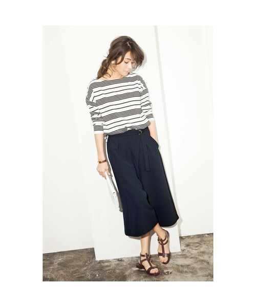 IEDIT（イディット）の「IEDITレーベルコレクション　きれいめ素材で大人顔に仕立てたマルチボーダートップス〈ネイビー×ホワイト〉（Tシャツ/カットソー・レディース・Various・S /M /L /LL/3L）」の6枚目の写真