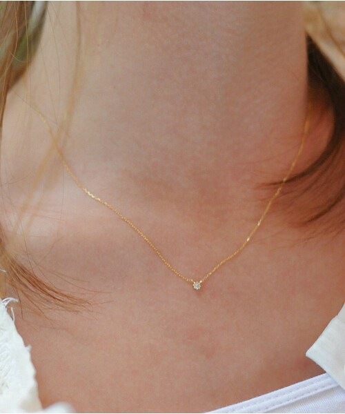 pinacoteca（ピナコテーカ）の「ピナコテーカ 612 8本爪 一粒ダイヤモンド フラワー クロス ネックレス 0.05ct（ネックレス・レディース・ゴールド・40cm）」の2枚目の写真