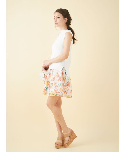 MERCURYDUO（マーキュリーデュオ）の「【BSC】 サイドスリットボトルネックノースリニット（トップス・レディース・オフホワイト/ブラック/ベビーピンク/オレンジ/イエロー/アイスブルー）」の8枚目の写真