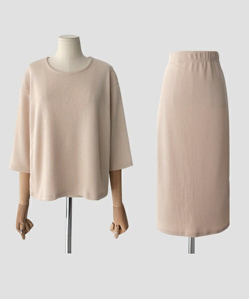 DHOLIC（ディーホリック）の「7部丈ラウンドネックプルオーバー＆ウエストゴムタイトミディスカートSET（その他トップス・レディース・グレー/ベージュ/ブラック・FREE）」の3枚目の写真