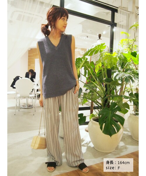 Ungrid（アングリッド）の「ワイドラフタックパンツ（パンツ・レディース・オフホワイト/ブルー・F）」の4枚目の写真