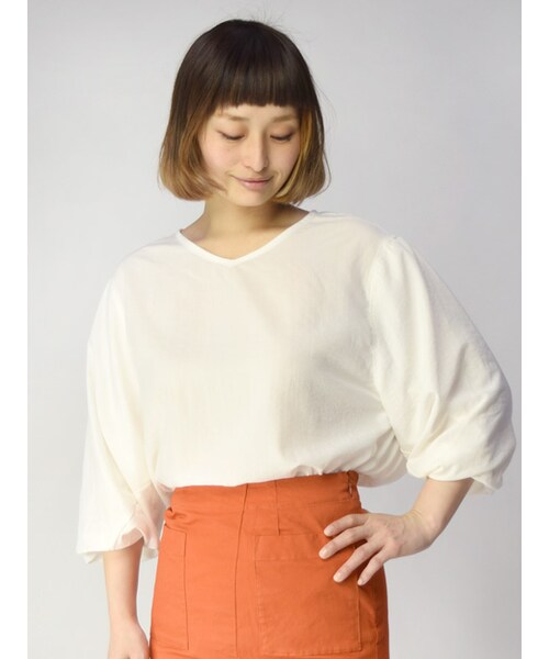 w closet(ダブルクローゼット)の「パフスリーブブラウス(トップス・レディース・オフホワイト/カーキ/ネイビー・FREE)」の4枚目の写真