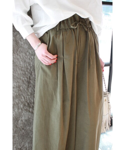 JOURNAL STANDARD（ジャーナルスタンダード）の「《予約》ミリタリークロスクロップドワイドパンツ◆（パンツ・ブラック/キャメル/カーキ・36/38/40）」の10枚目の写真
