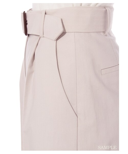 SNIDEL(スナイデル)の「ベルト付きショートパンツ(ショートパンツ・レディース・BEG/NVY・0/1)」の8枚目の写真