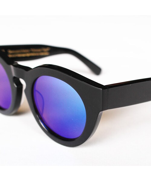 SASQUATCHfabrix.（サスクワァッチファブリックス）の「Oriental Trail Sunglass（ファッション雑貨・Black/Light Brown・One）」の6枚目の写真