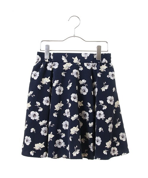 earth music&ecology（アースミュージックアンドエコロジー）の「＜WEB限定大きな・小さなサイズ＞スキスカ フラワーミニスカート（スカート・オフホワイト/イエロー/ネイビー・XS/L）」の3枚目の写真