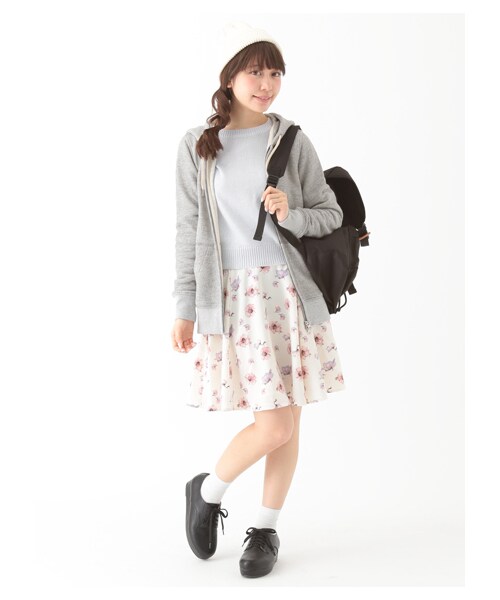 earth music&ecology（アースミュージックアンドエコロジー）の「＜WEB限定大きな・小さなサイズ＞スキスカ フラワーミニスカート（スカート・オフホワイト/イエロー/ネイビー・XS/L）」の6枚目の写真