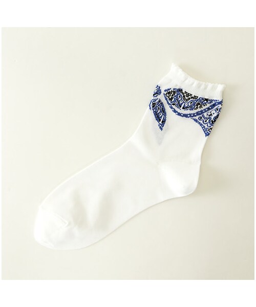 靴下屋（クツシタヤ）の「バンダナ柄ピコショートソックス（ソックス・靴下・レディース・オフ＋アカ/オフ＋ブルー/シルバーグレー/クロ/カーキ/ネイビー・22.0～24.0cm）」の4枚目の写真