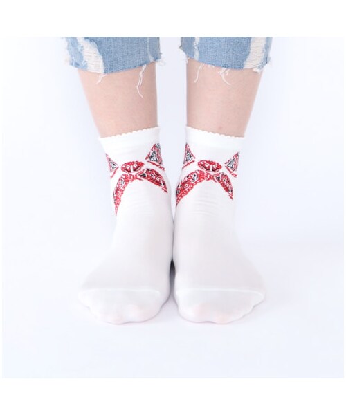 靴下屋（クツシタヤ）の「バンダナ柄ピコショートソックス（ソックス・靴下・レディース・オフ＋アカ/オフ＋ブルー/シルバーグレー/クロ/カーキ/ネイビー・22.0～24.0cm）」の8枚目の写真