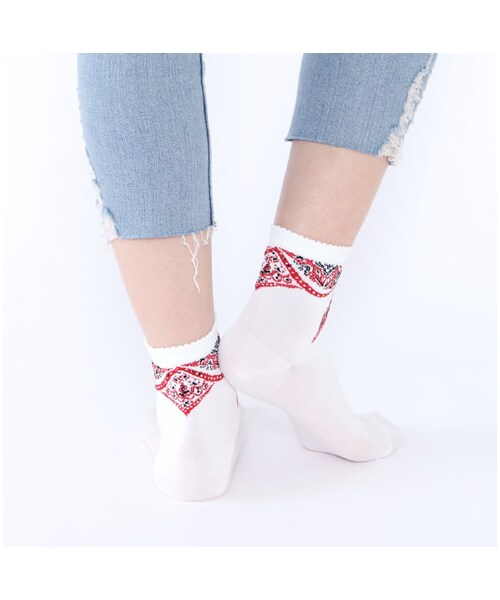 靴下屋（クツシタヤ）の「バンダナ柄ピコショートソックス（ソックス・靴下・レディース・オフ＋アカ/オフ＋ブルー/シルバーグレー/クロ/カーキ/ネイビー・22.0～24.0cm）」の10枚目の写真