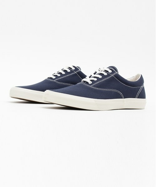 Keds(ケッズ)の「KEDS MAIN SAIL2(スニーカー・メンズ・ホワイト/ネイビー・26/27/28)」の1枚目の写真
