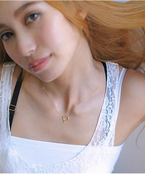 les desseins de DIEU（レデッサンドゥデュー）の「レ デッサン ドゥ デュー 872 スクリプト シルエット ハート ネックレス（ネックレス・レディース・ゴールド・40cm）」の2枚目の写真