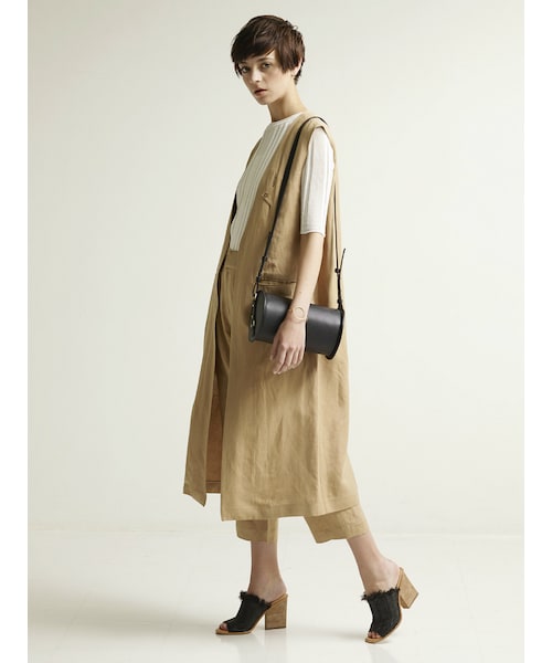 LAGUNAMOON（ラグナムーン）の「ノースリーブロングジャケット（ジャケット/アウター・レディース・アイボリー/ブラック/ベージュ）」の4枚目の写真