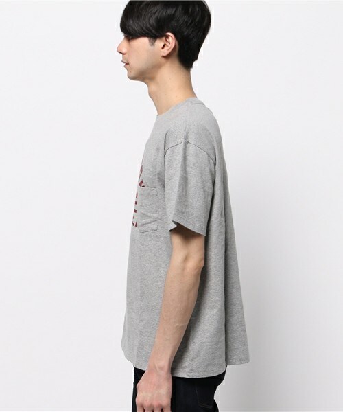 Champion(チャンピオン)の「【Champion(チャンピオン)】別注オーバーポケットTシャツ(Tシャツ/カットソー・メンズ・ホワイト/ネイビー/杢グレー・MEDIUM/LARGE/SMALL)」の4枚目の写真