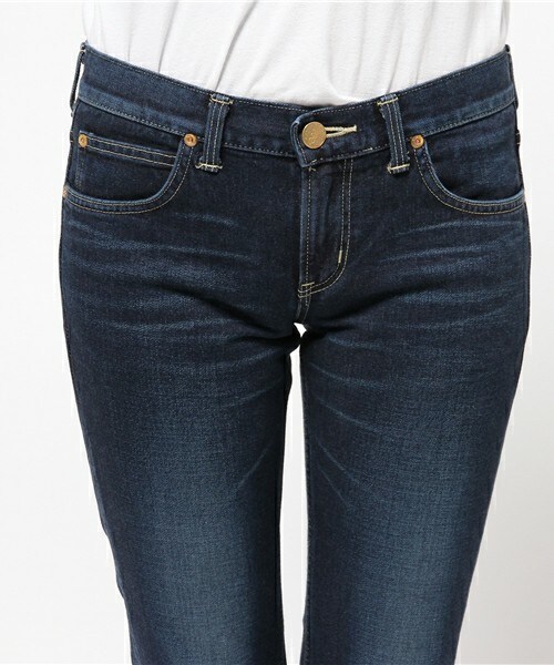 Lee（リー）の「Lee SLIM TAPERED（デニムパンツ・レディース・ブルー/インディゴブルー・34/36/38）」の6枚目の写真