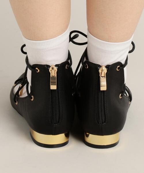 RAY CASSIN(レイカズン)の「レースアップフラットシューズ(シューズ・レディース・ブラック/ベージュ・M)」の4枚目の写真