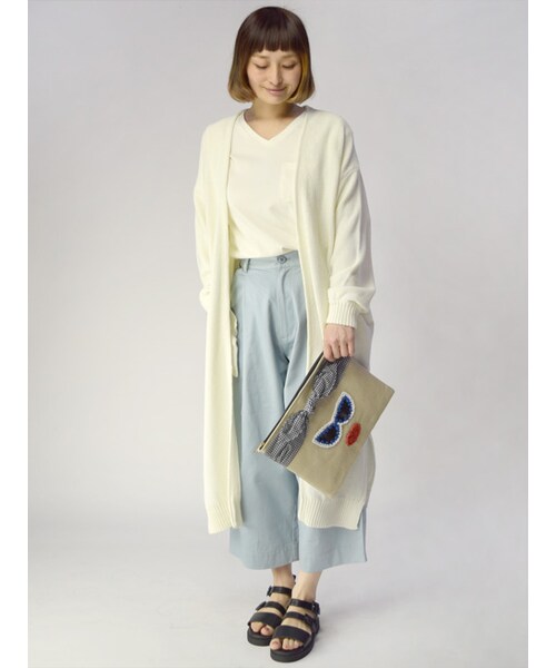 w closet(ダブルクローゼット)の「Vネックポケ付きTシャツ(トップス・レディース・オフホワイト/Sイエロー/カーキ/ブラック・FREE)」の12枚目の写真