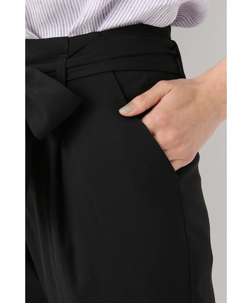 Spick & Span(スピックアンドスパン)の「ウエストリボン タックテーパードパンツ(パンツ・ブラック/キャメル/カーキ・34/36/38/40)」の14枚目の写真